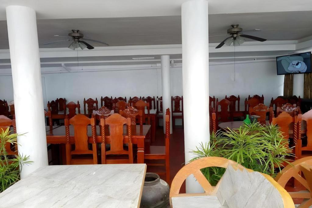 Palm Grove Saud Holiday Complex Hotel Pagudpud Exterior photo